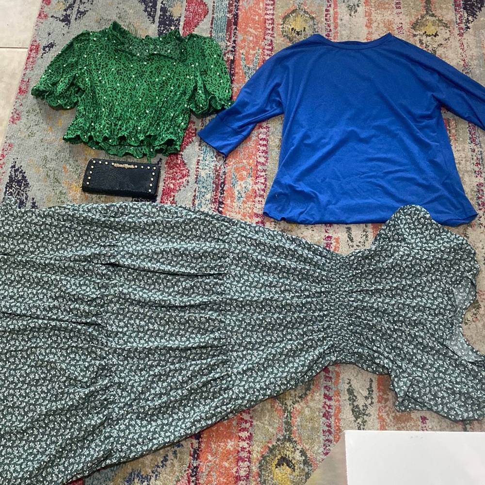 2 tops - 1 dress - 1 wallet - 3 glasses case